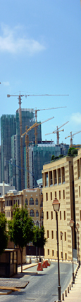 La poussée des nouveaux buildings vue depuis le centre historique de Beyrouth. Photo: LSDP
