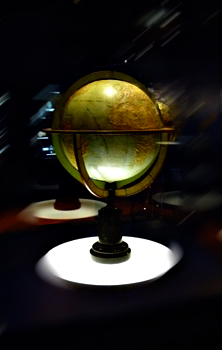 Aspect de l'expo sur les globes. Photo: PHB/LSDP