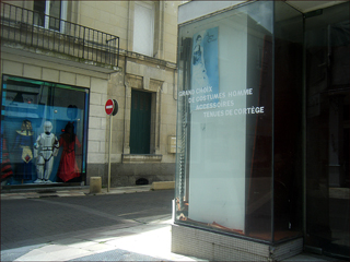 Commerces dans les rues de Thouars. Photo: Bruno Silard