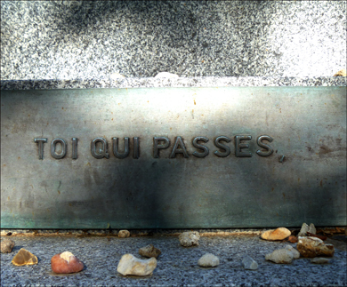 Détail du mémorial Dachau au cimetière du Père Lachaise. Photo: PHB/LSDP