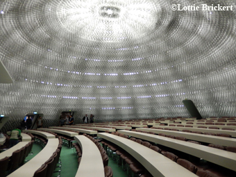 salle de réunion du comité central. © Lottie Brickert